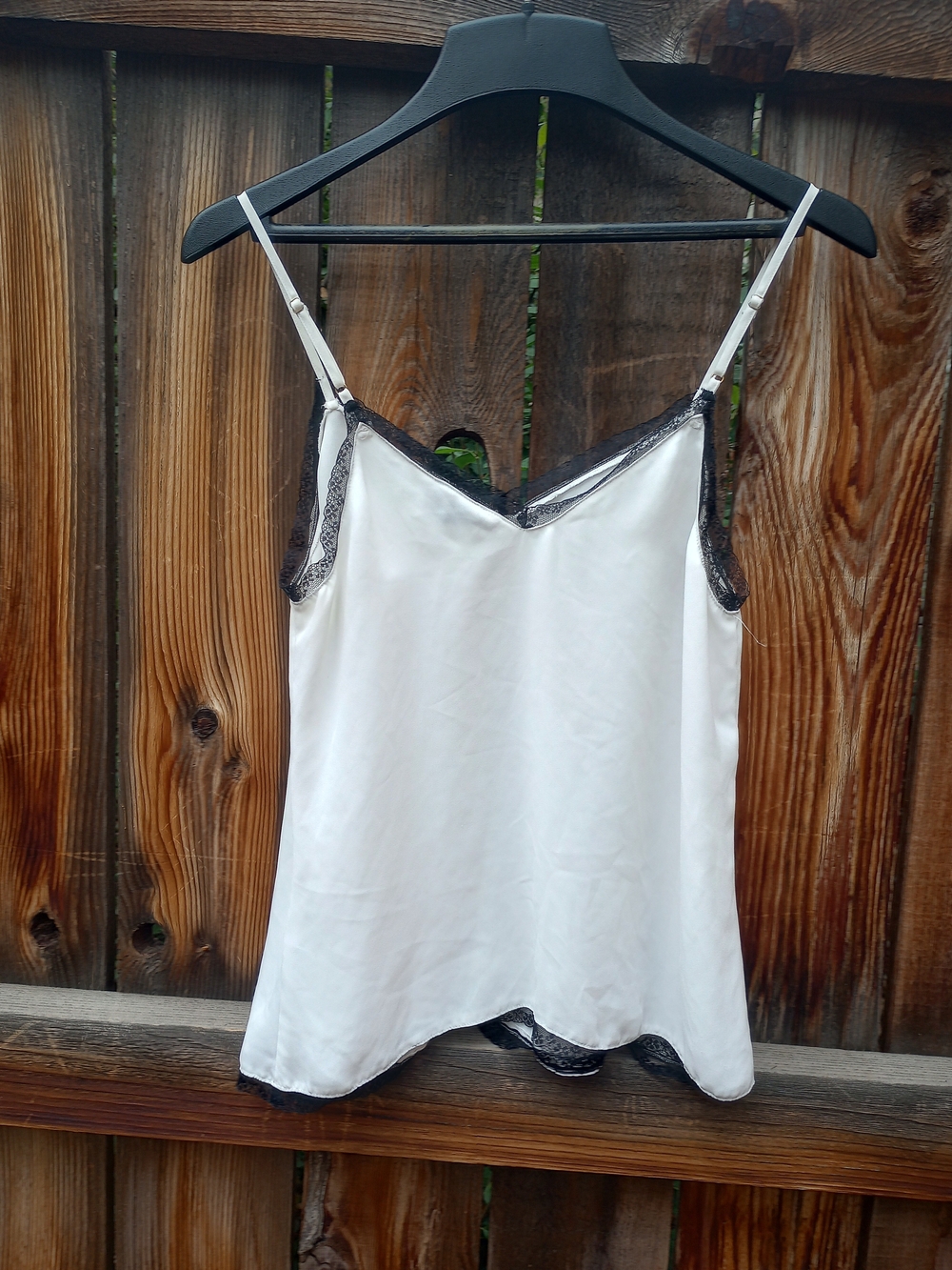 Y2K White with Black Lace-Trim Adjustable Strap Camisole for Layering Size S